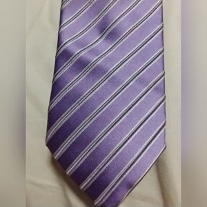 DONALD J. Trump Signature Collection lavender silk tie